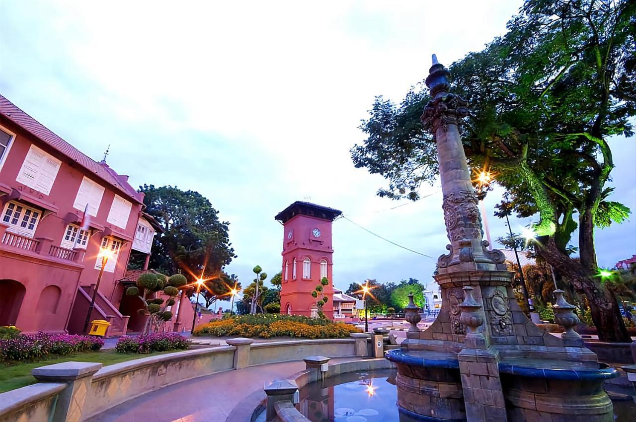 J&J Vacation Home@Novo8 Residence Kampong Tambak エクステリア 写真
